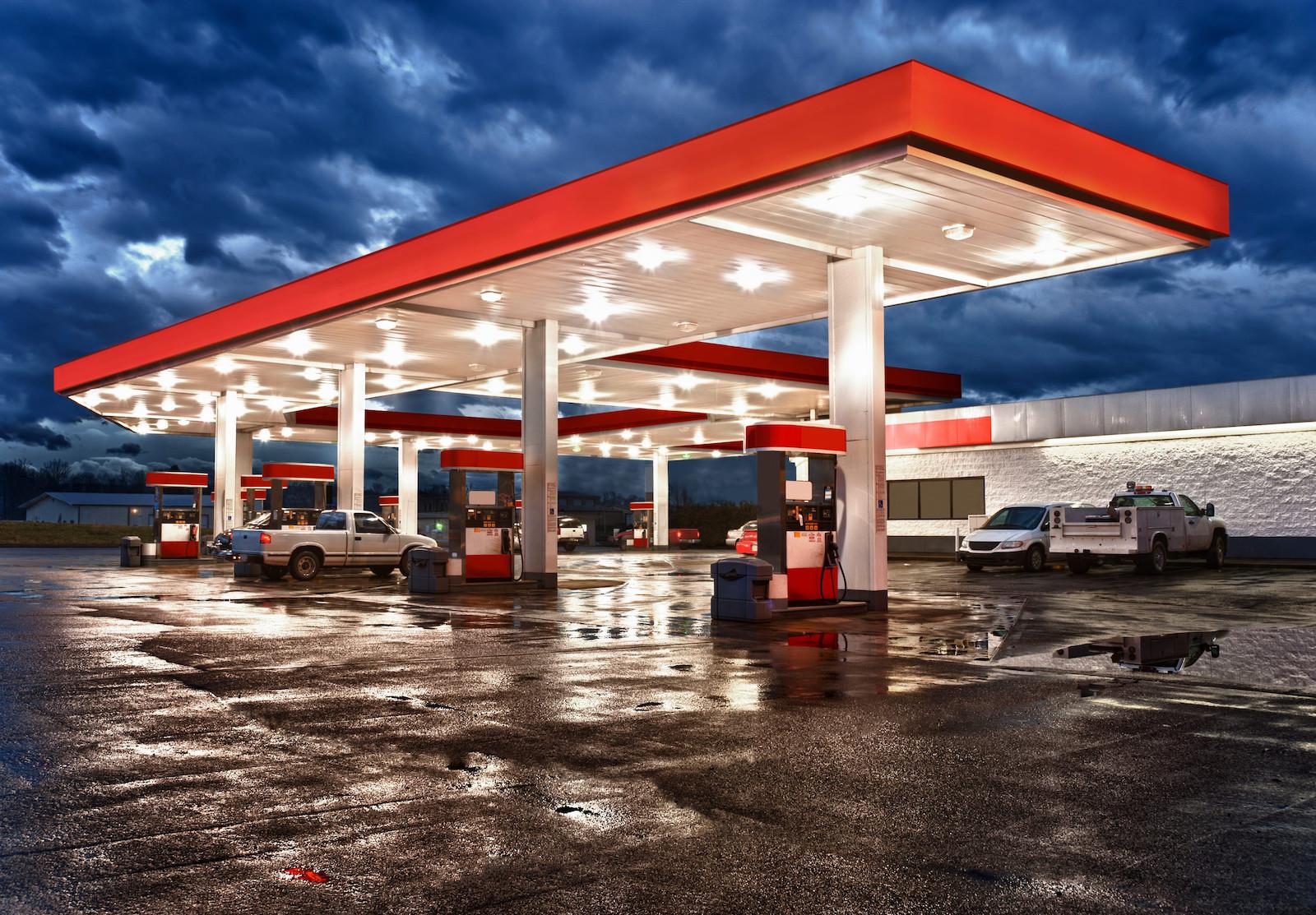 Diesel self oggi sfiora 2 euro al litro
