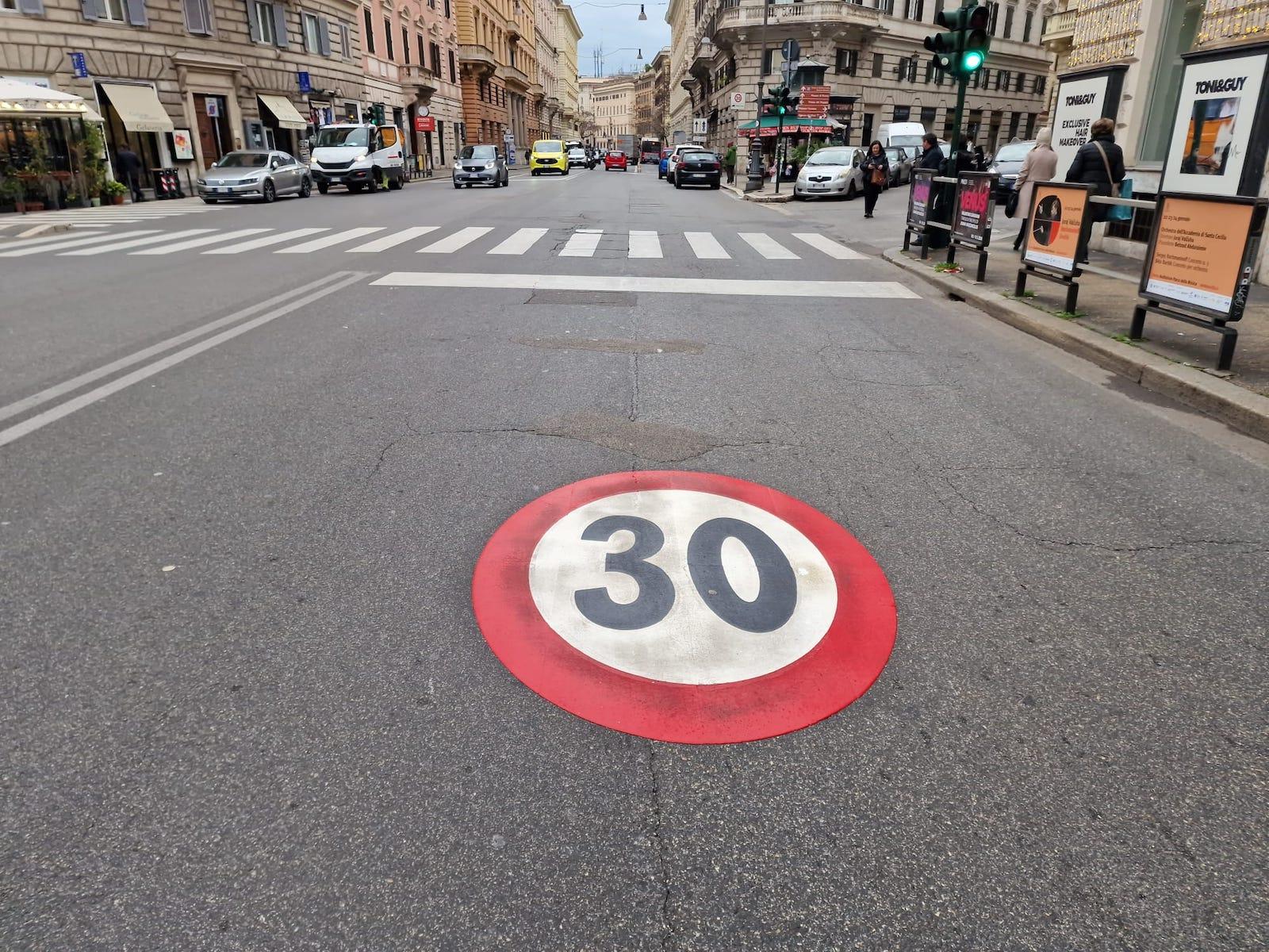 Infovelox a Roma centro zone 30: la verità su sicurezza e multe