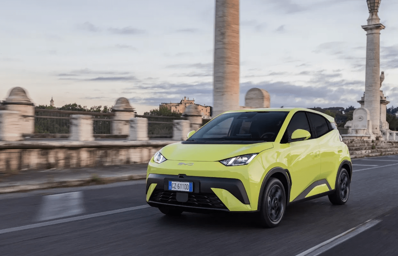 Anche gli ultra vincenti come BYD piangono, utili giù del 55%