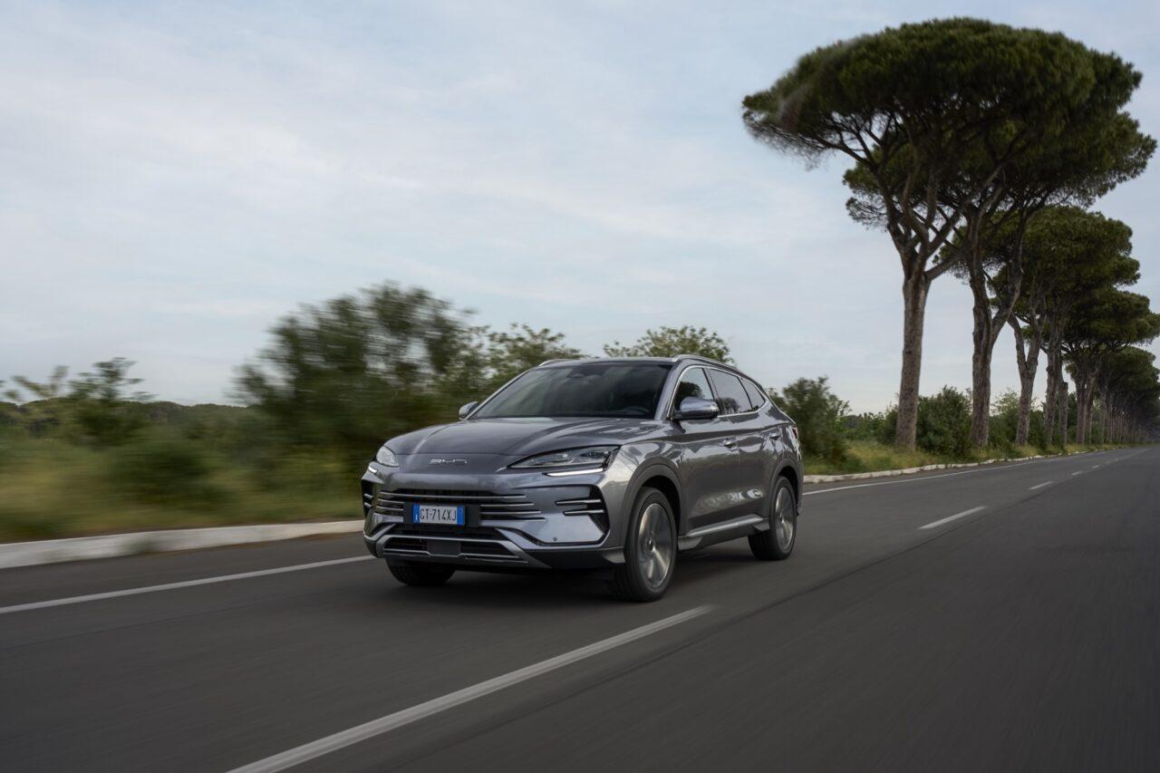 Auto ibride plug-in dipinte come il demonio, l’ANFIA le difende