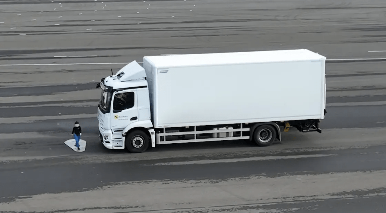 Camion sempre più sicuri, Euro NCAP ha svolto sette crash test
