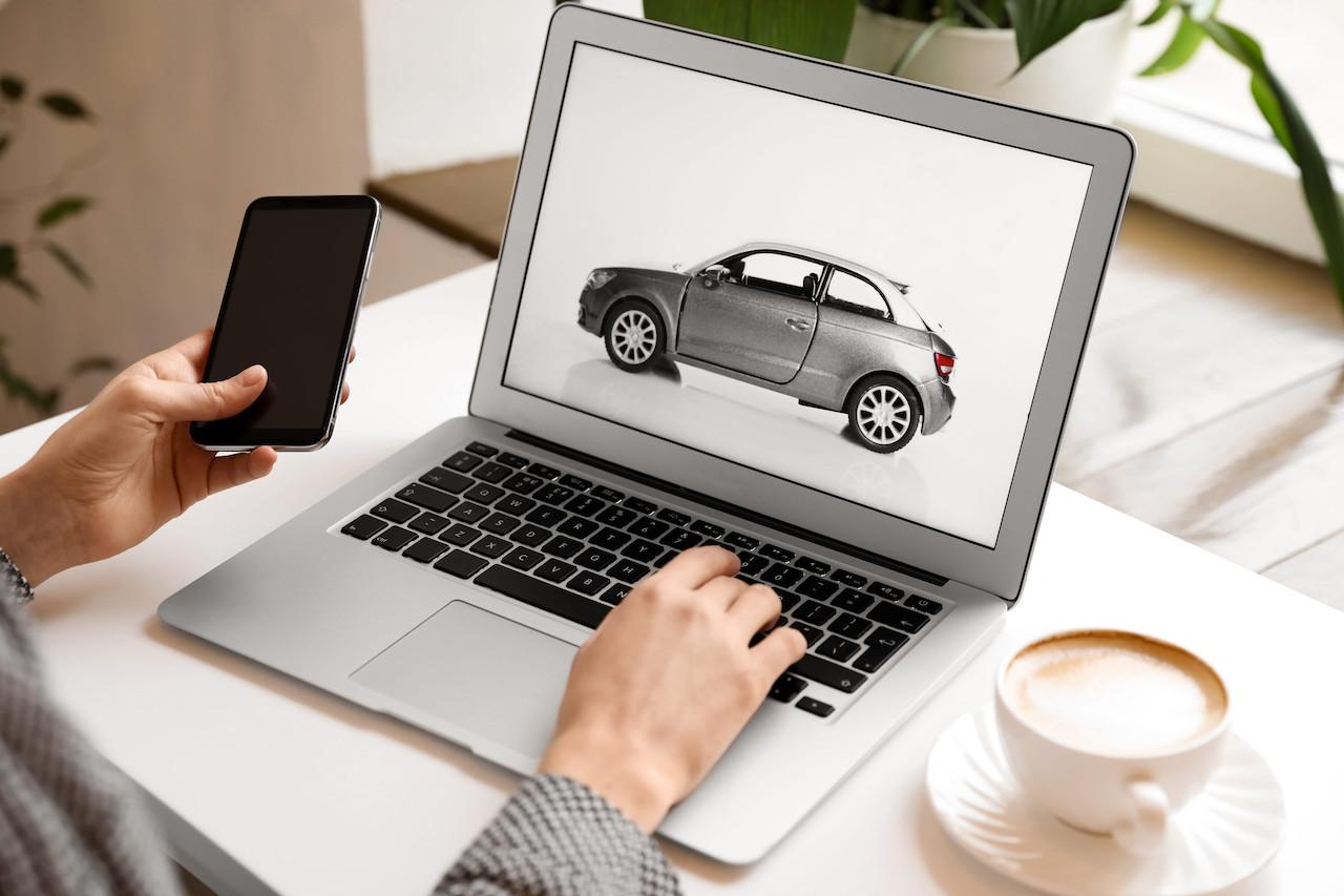 Prezzi RC auto alle stelle