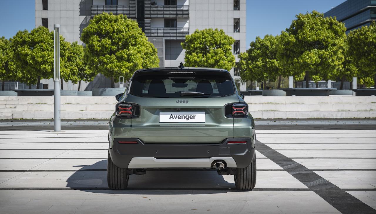 Jeep Avenger 2026 dietro