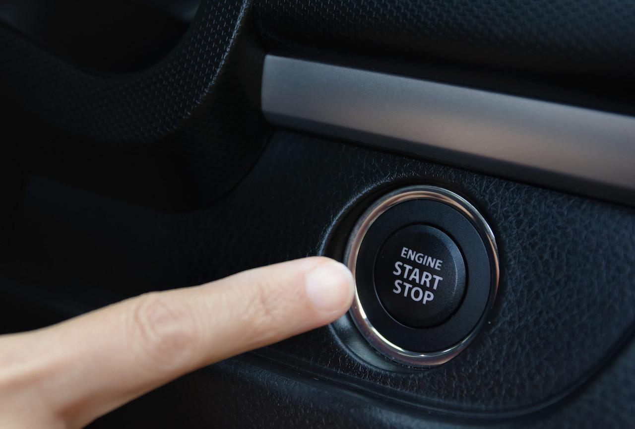 Mercato auto elettrica Italia: numeri bugiardi per la coda incentivi 2025