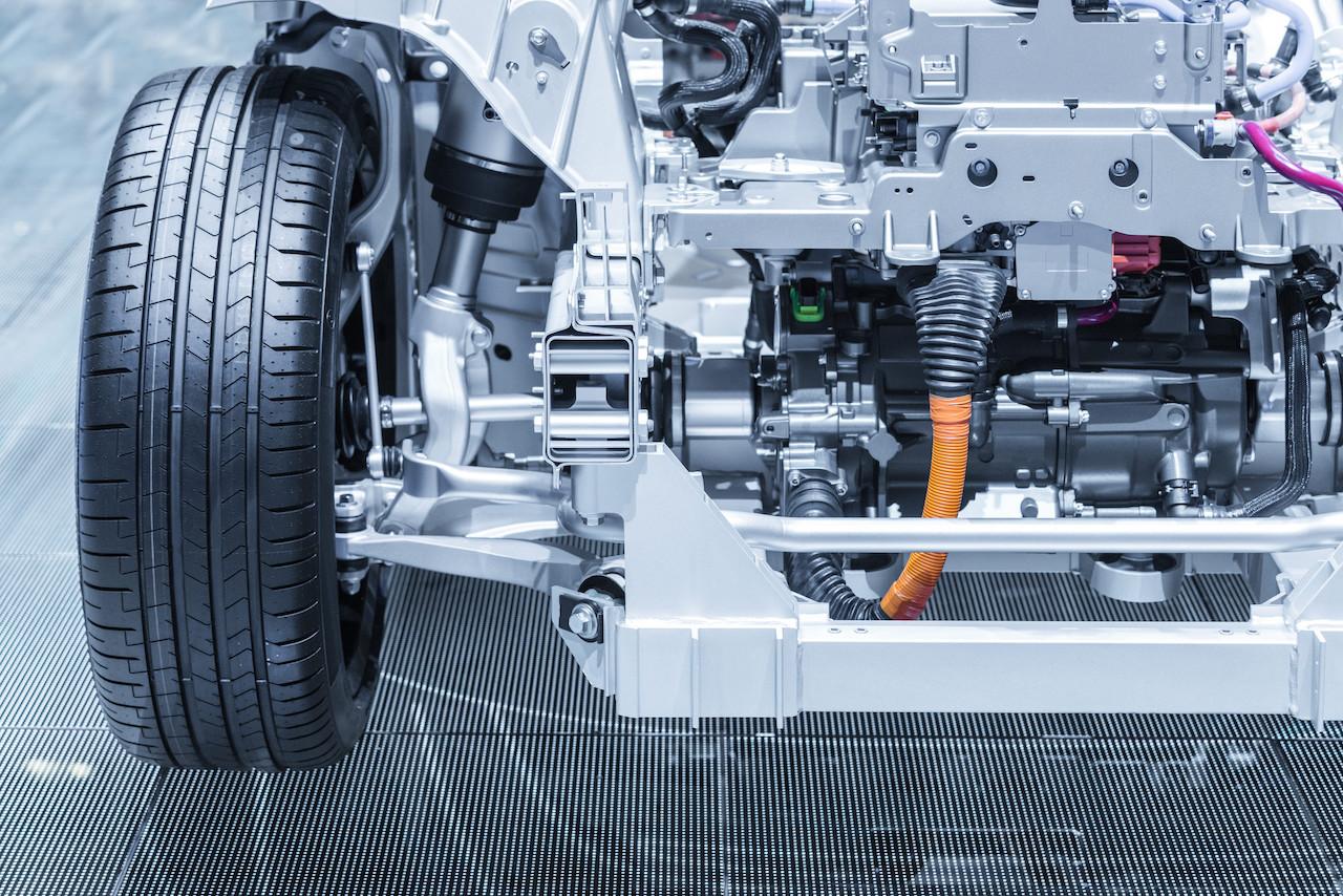 Rischio boom prezzo auto elettriche, decolla il costo del litio in Cina