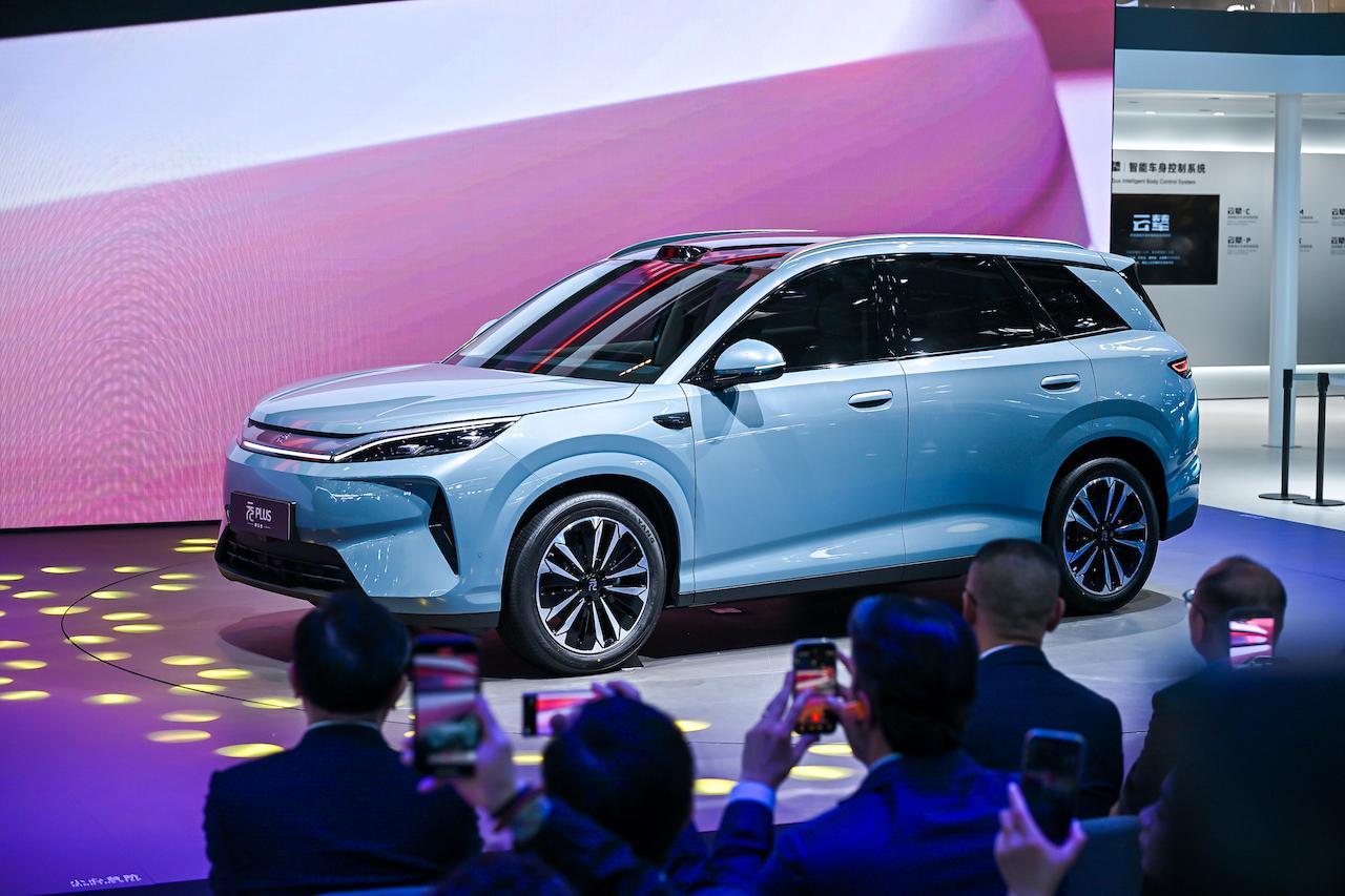 BYD sfida Tesla sulla guida autonoma risarcirà i danni dell’Occhio di dio