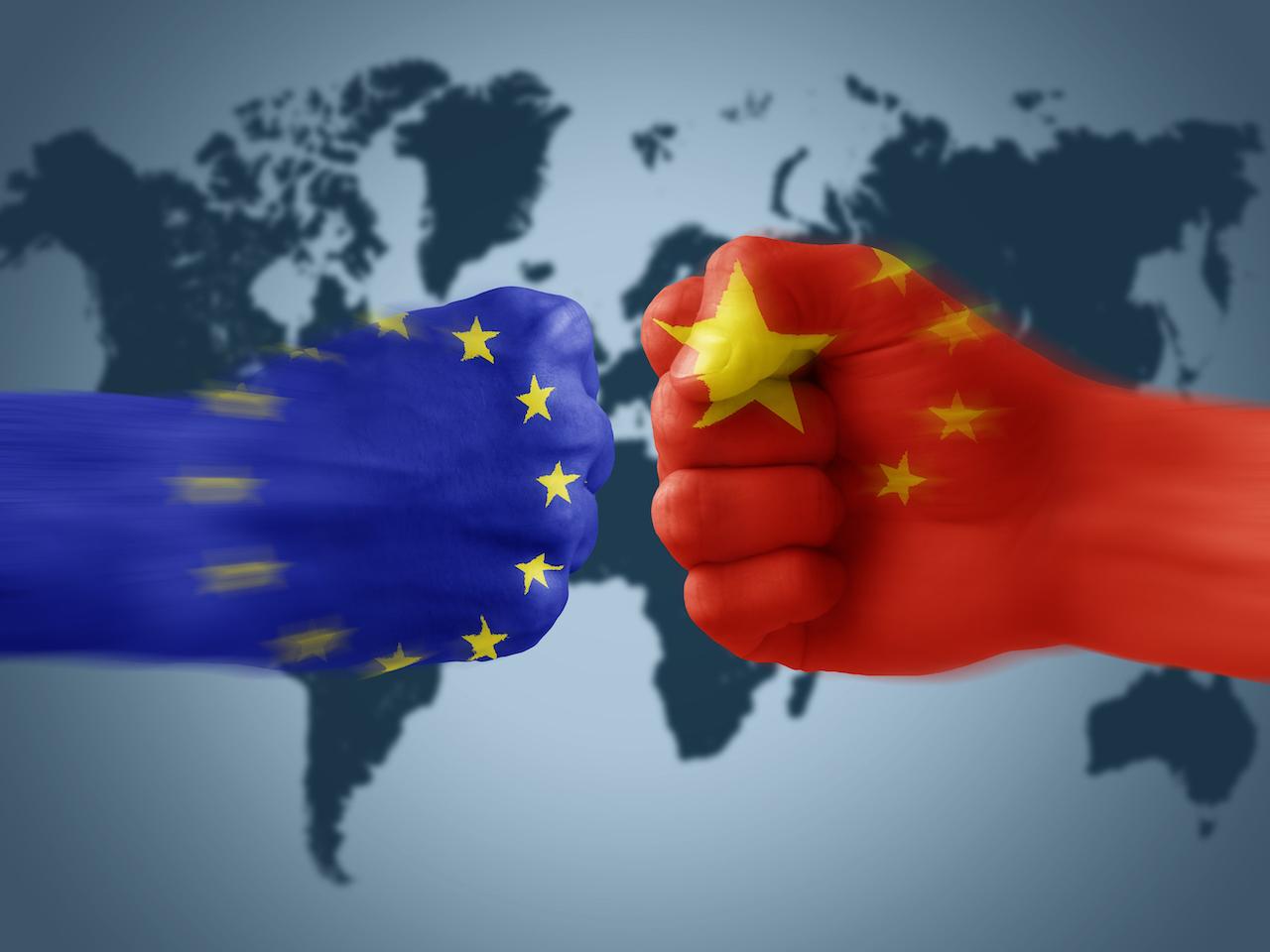 Case auto UE guardano alla Cina ma occhio: il più forte ti usa e poi ti sbrana