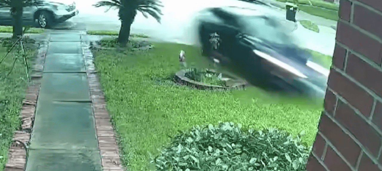 Incidente mortale con Tesla FSD, foto e video fanno il giro del mondo