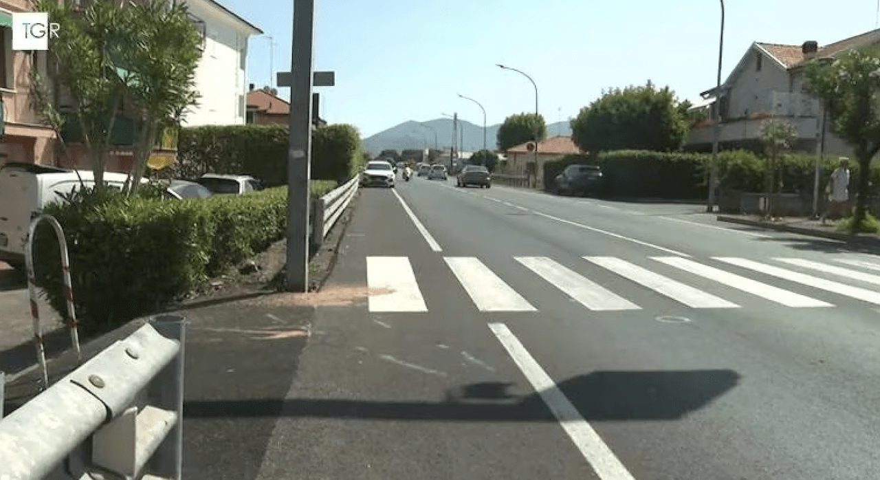 Ride dopo l’investimento mortale con l’auto, disumana Suburra stradale