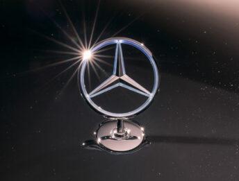 Mercedes, lavorare di più a parità di stipendio: idea anti crisi