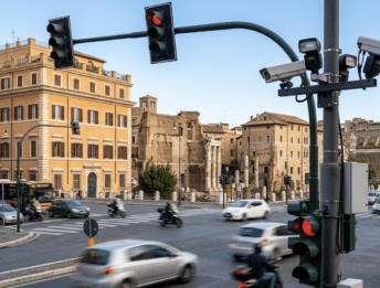 Multe semaforo Roma: mappa dei nuovi 15 incroci controllati a distanza