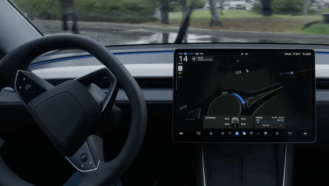 Tesla FSD, l’auto viaggia col guidatore che dorme moda social pericolosa