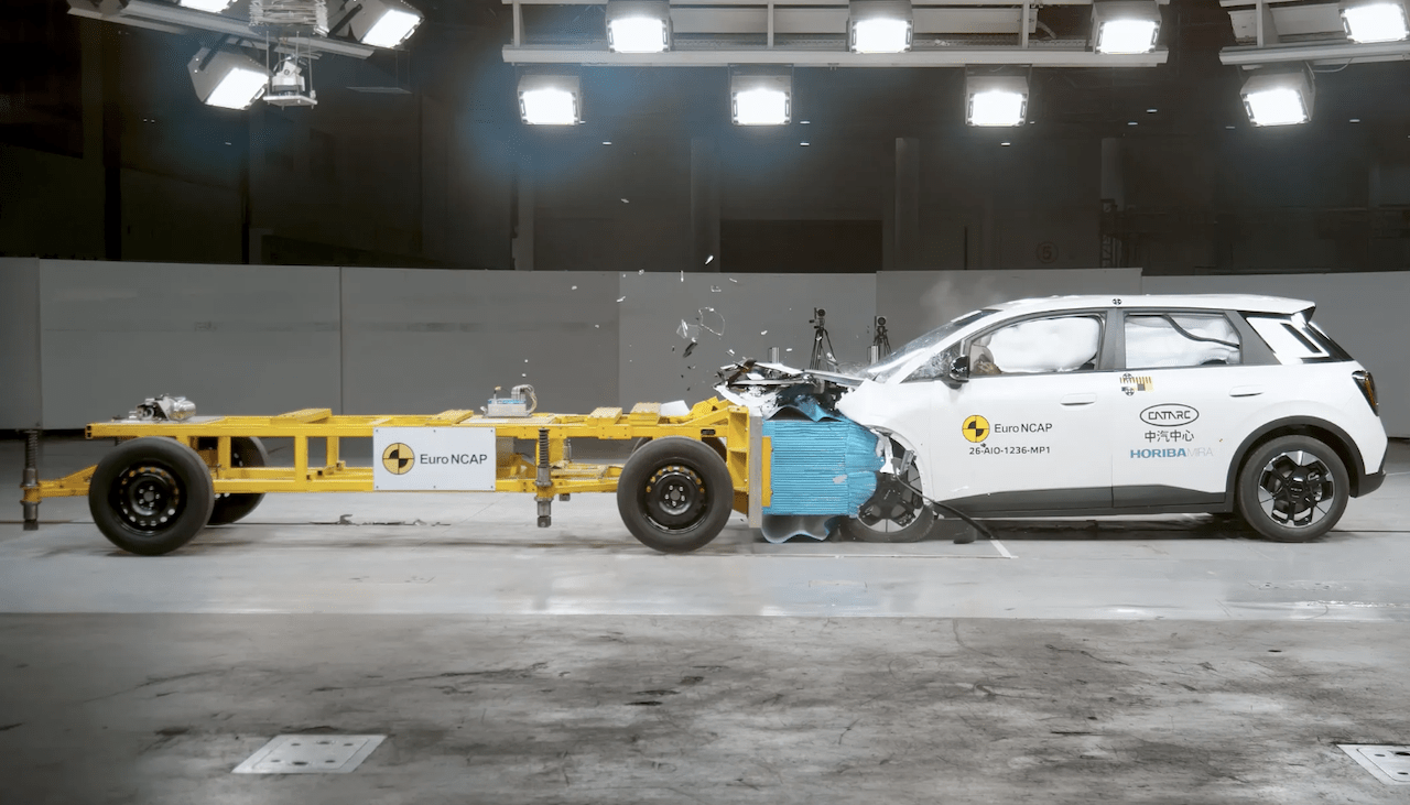 Euro NCAP crash test del 2 settembre, pioggia di stelle per le auto cinesi