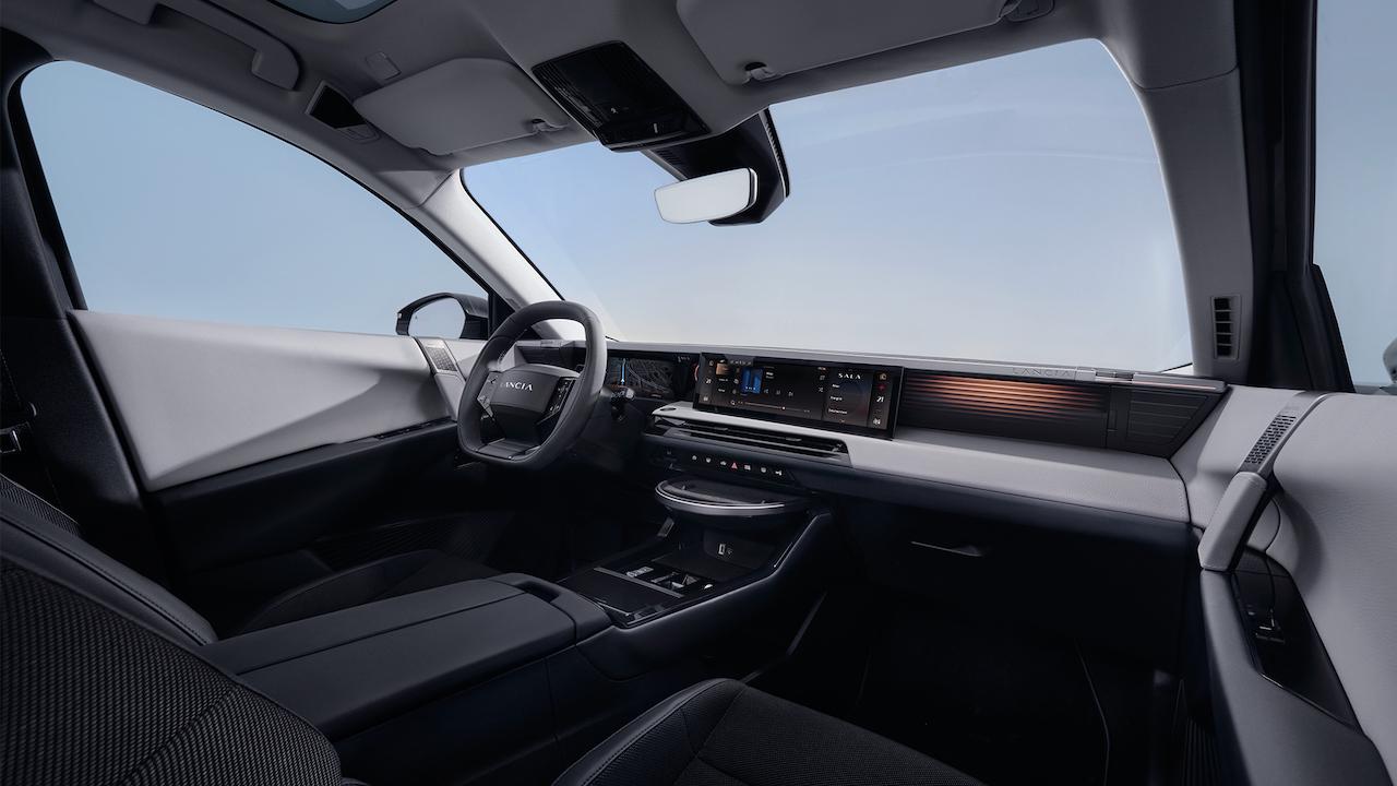 Lancia Gamma 2026; prezzo, motori e quando uscirà