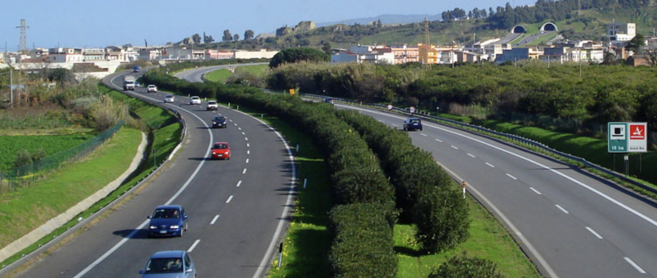 Autostrade siciliane con barriere insicure, MIT abbassa limite di velocità fino a 60 kmh?
