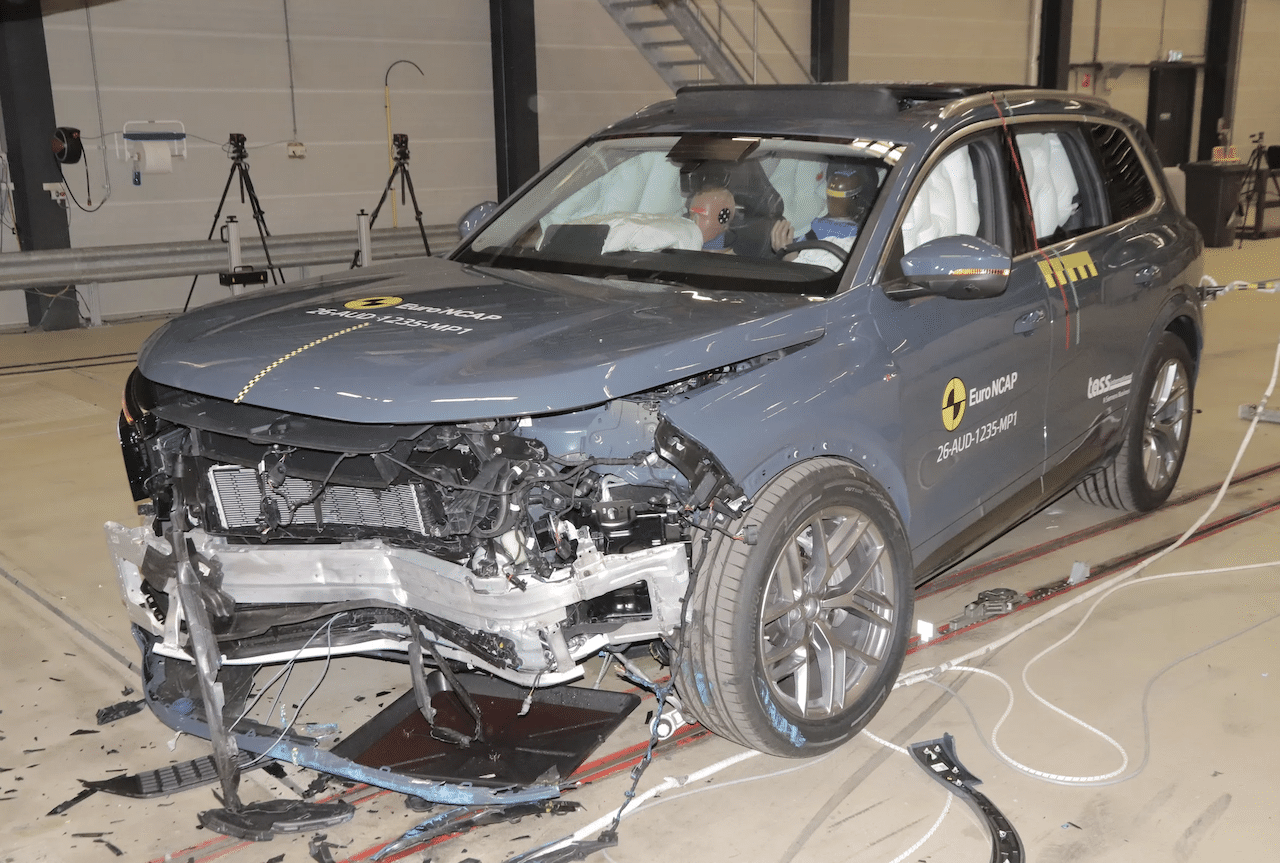 Euro NCAP promuove i tasti fisici nelle auto, meno distrazioni da schermo