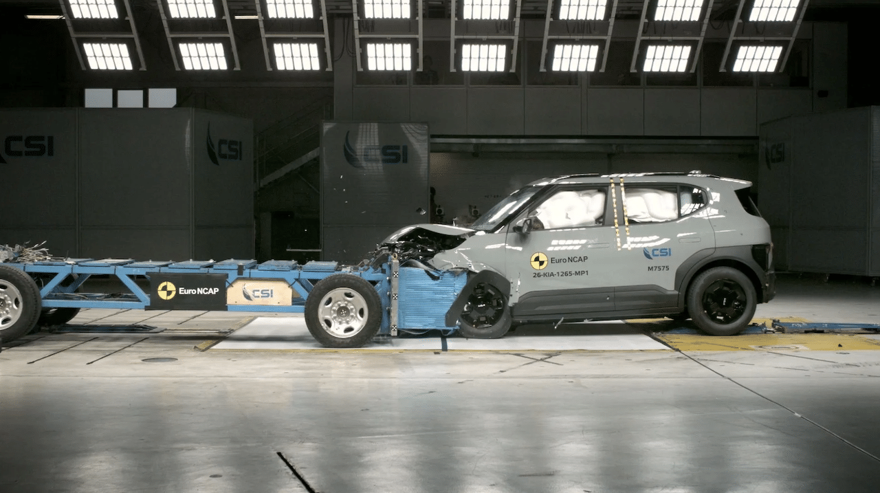 Euro NCAP promuove i tasti fisici nelle auto, meno distrazioni dovute allo schermo