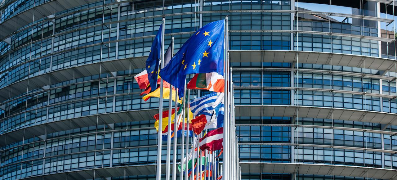 Quando il green UE fa i conti con la burocrazia, il caso incentivi dei TIR GNL