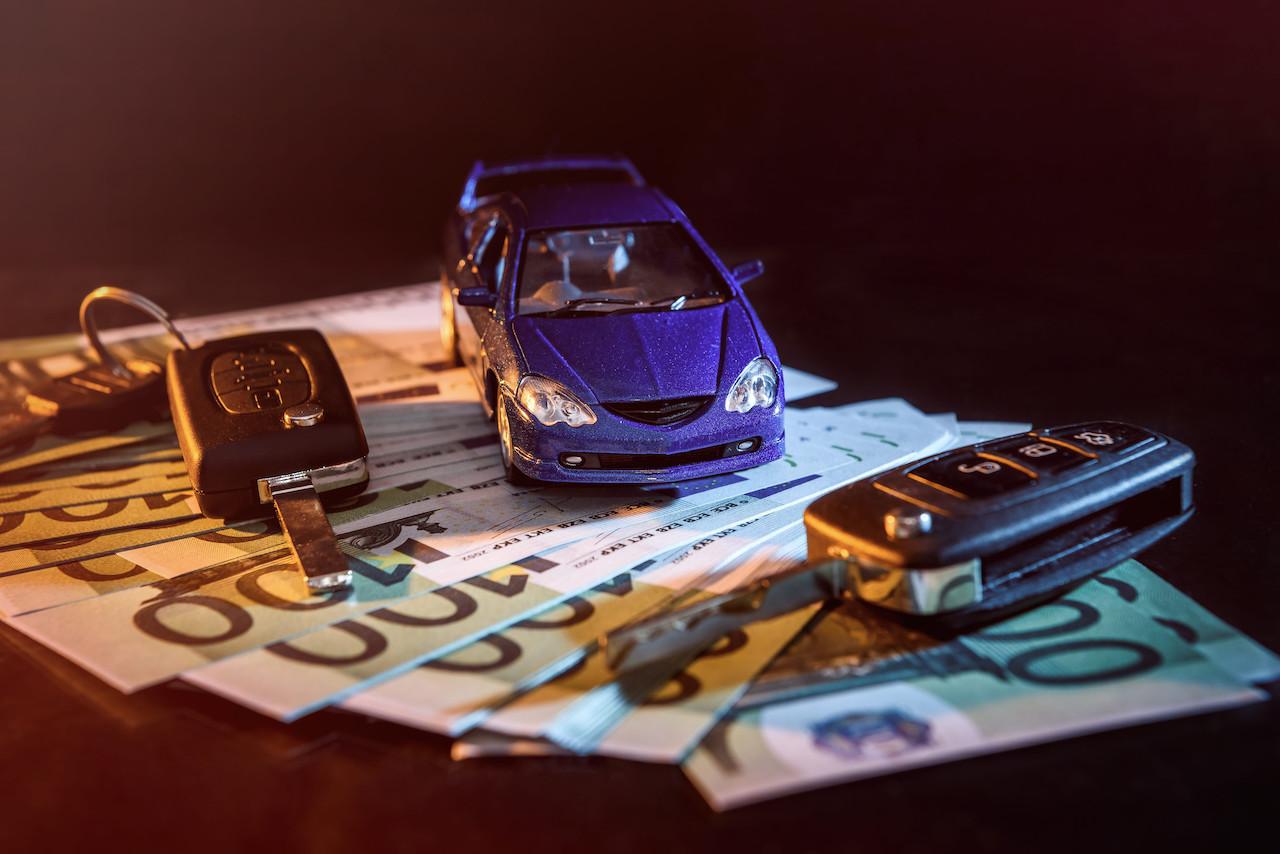 Soldi chiavi auto